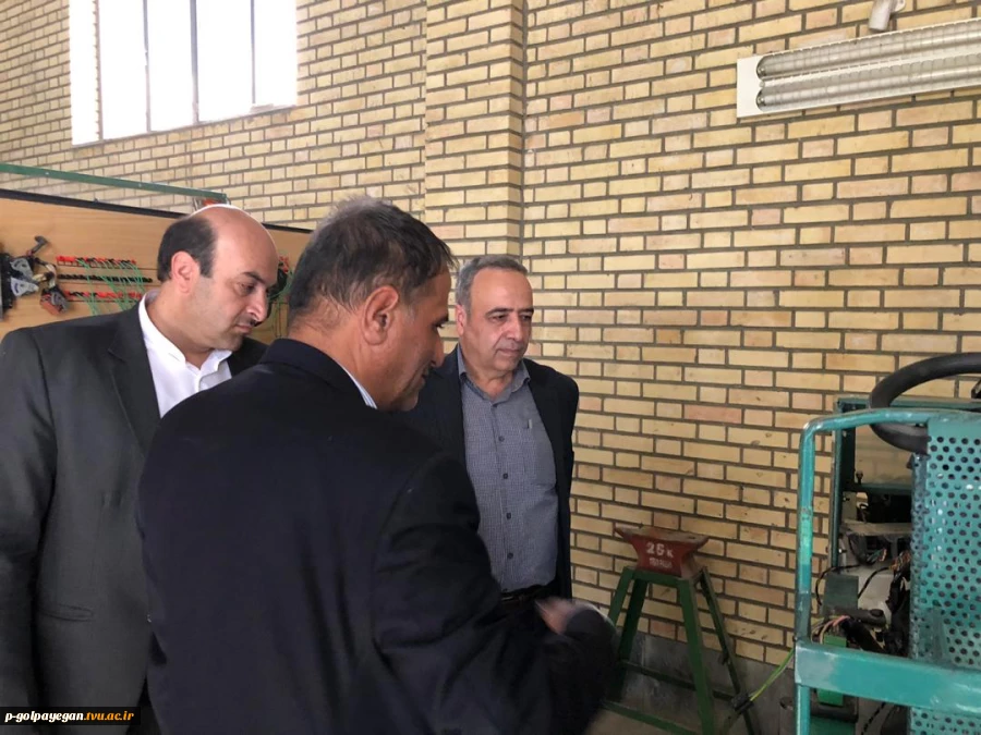بازدید سرپرست دانشگاه فنی و حرفه ای استان اصفهان از آموزشکده فنی و حرفه ای گلپایگان (شهدا) 3