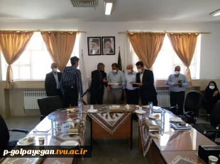 برگزاری هفته ملی آموزشهای مهارتی و کارآفرینی در آموزشکده فنی و حرفه ای پسران گلپایگان 

مراسم گرامیداشت روز ملی کارآفرینی و آموزش مهارتهای فنی و حرفه ای سه شنبه 7 مرداد ماه در محل سالن جلسات آموزشکده فنی و حرفه ای پسران گلپایگان با رعایت کلیه پروتکل های ب