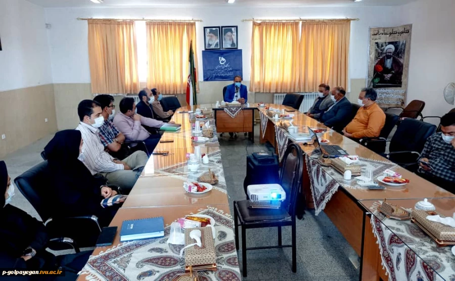 برگزاری مراسم گرامیداشت روز معلم و استاد درآموزشکده فنی و حرفه ای پسران گلپایگان
 3