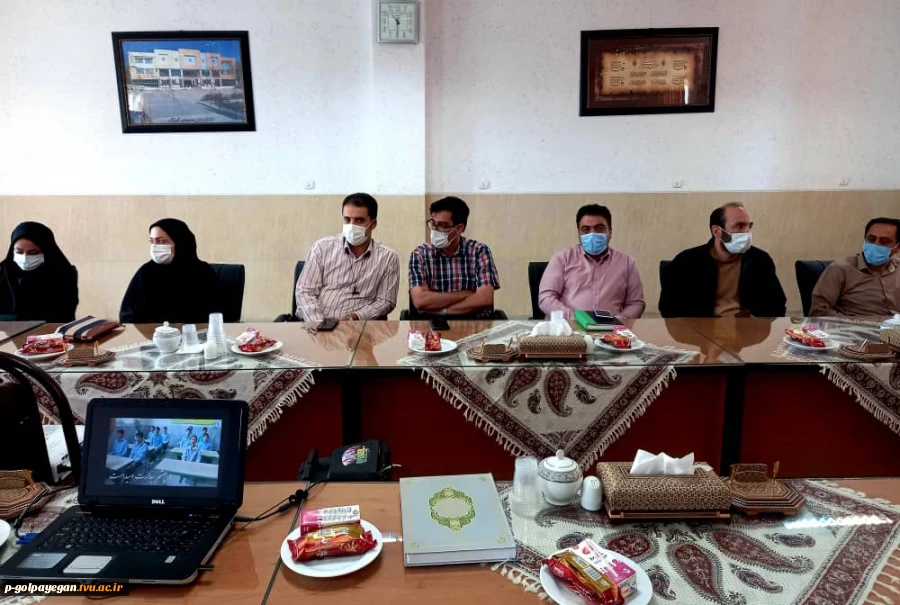 برگزاری مراسم گرامیداشت روز معلم و استاد درآموزشکده فنی و حرفه ای پسران گلپایگان
 5