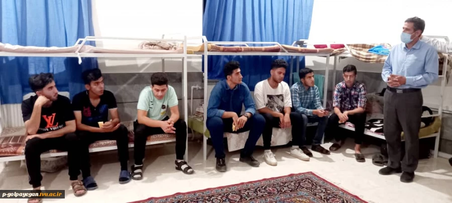 بازدید سرزده معاونین و سرپرستان آموزشکده فنی و حرفه ای پسران گلپایگان از خوابگاه دانشجویی 
 18