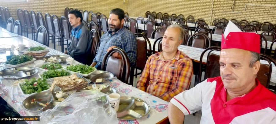 صبحانه کاری و نشست صمیمی رئیس آموزشکده فنی و حرفه ای پسران گلپایگان با  کارکنان  8