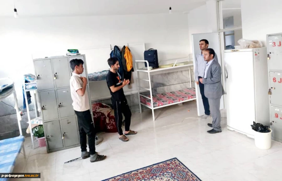 دیدار استاد مشاور آموزشکده فنی و حرفه ای پسران گلپایگان با دانشجویان خوابگاهی  3