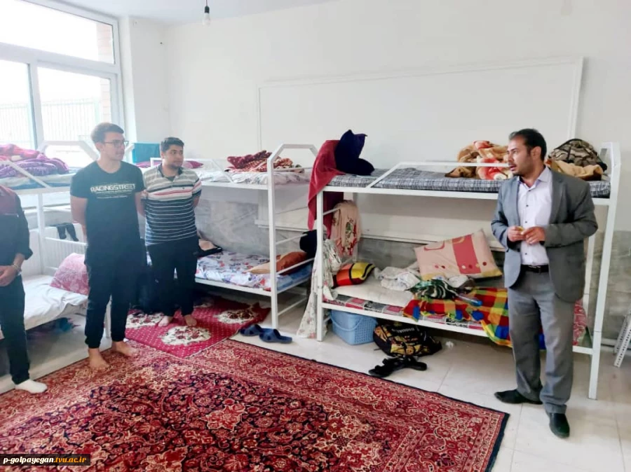 دیدار استاد مشاور آموزشکده فنی و حرفه ای پسران گلپایگان با دانشجویان خوابگاهی  5