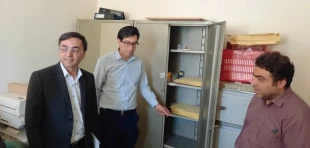بازدید خادم زاده و خادمی پور از روند برگزاری امتحانات 


 2