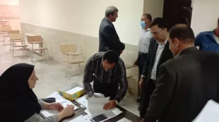 بازدید خادم زاده و خادمی پور از روند برگزاری امتحانات 


 5
