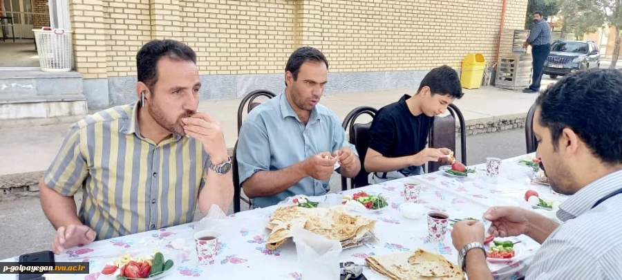 برگزاری مراسم صبحانه کاری ریاست دانشگاه با کارکنان در دهه امامت و ولایت 3