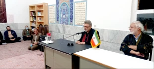 برگزاری نشست بصیرتی در آستانه فرارسیدن یوم ا... 13 آبان 4
