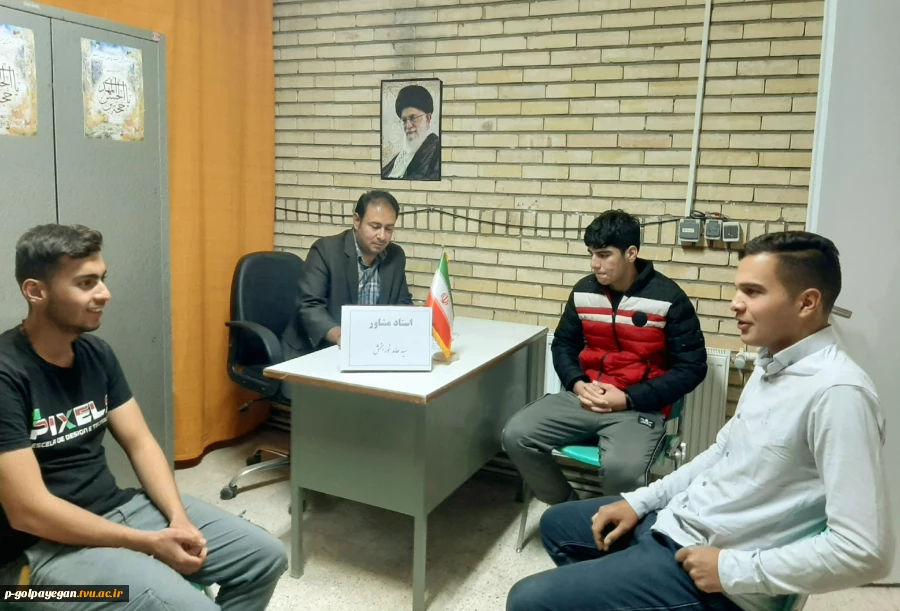 حامد نوربخش با حضور در اتاق مشاوره خوابگاه با دانشجویان خوابگاهی دیدار و گفتگو کرد. 3