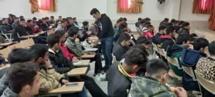 جلسه توجیهی ویژه دانشجویان جدید الورود بهمن 7