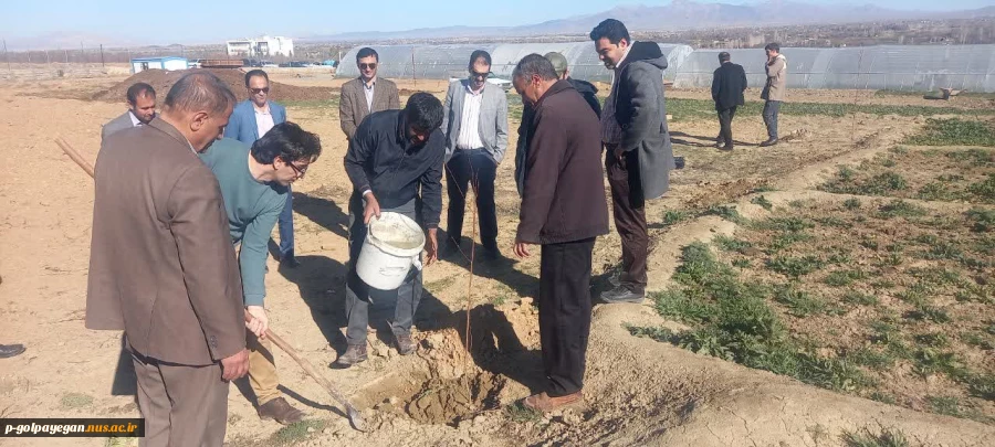 مراسم روز درختکاری در آموزشکده فنی و حرفه ای پسران گلپایگان برگزار شد. 6