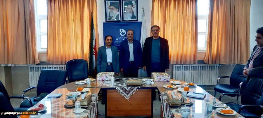 مراسم تودیع معاون آموزش، پژوهش و معاون فرهنگی و دانشجویی آموزشکده برگزار شد. 13