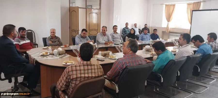 در آستانه آغاز سال تحصیلی جدید جلسه شورای اداری آموزشکده برگزار شد
 4