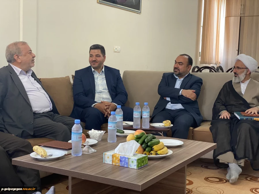 بازدید نماینده محترم مجلس شورای اسلامی، رئیس دانشگاه فنی و حرفه ای استان اصفهان از آموزشکده فنی و حرفه ای گلپایگان 5