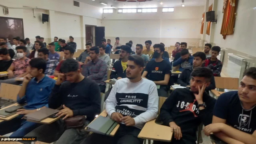 جلسه توجیهی ویژه دانشجویان جدید الورود 11