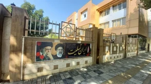 مراسم عزاداری شهدای خدمت، حضرت آیت الله سید ابراهیم رئیسی و همراهان ایشان در آموزشکده برگزار شد. 5