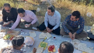 صبحانه کاری و نشست صمیمی رئیس با کارکنان آموزشکده 8
