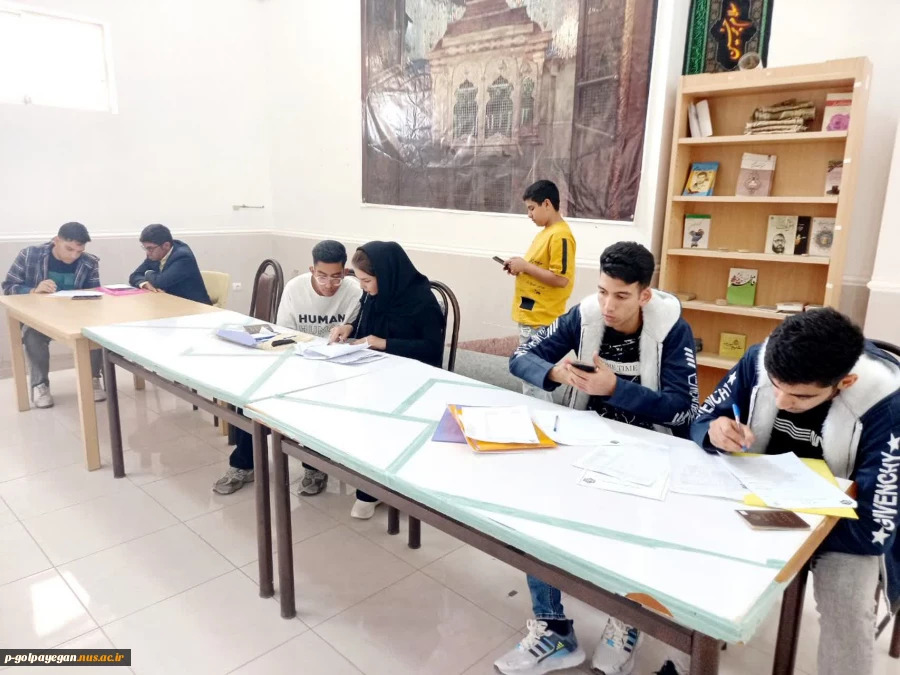 بازدید ریاست آموزشکده از روند ثبت نام پذیرفته شدگان مقطع کاردانی 6