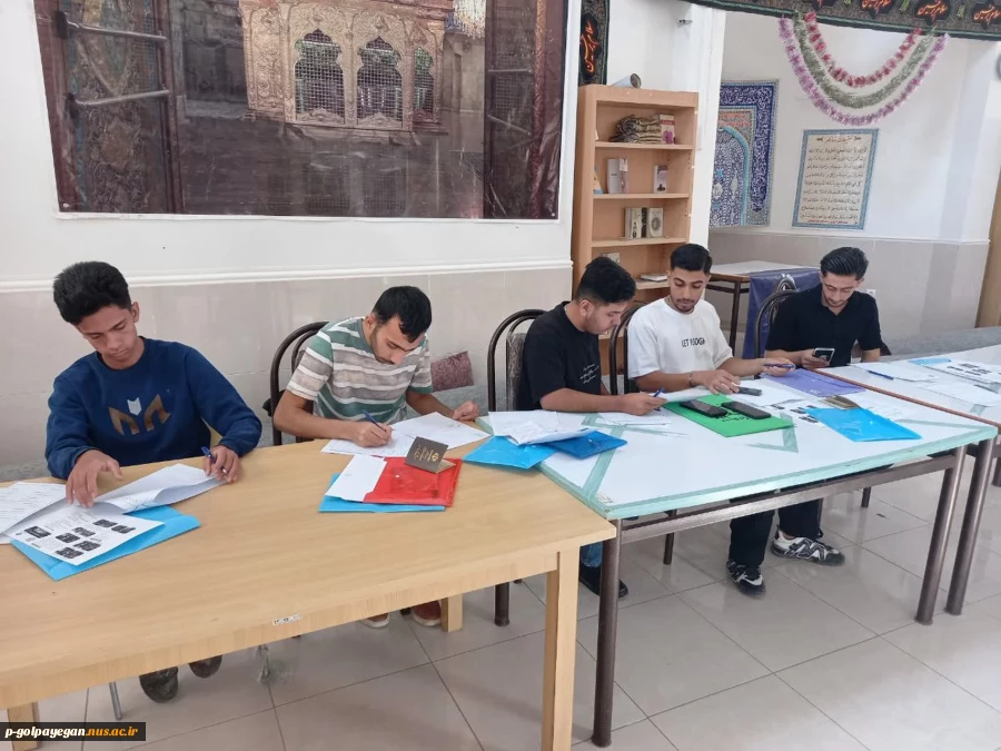 بازدید ریاست آموزشکده از روند ثبت نام پذیرفته شدگان مقطع کاردانی 8