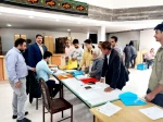 بازدید ریاست آموزشکده از روند ثبت نام پذیرفته شدگان مقطع کاردانی 10