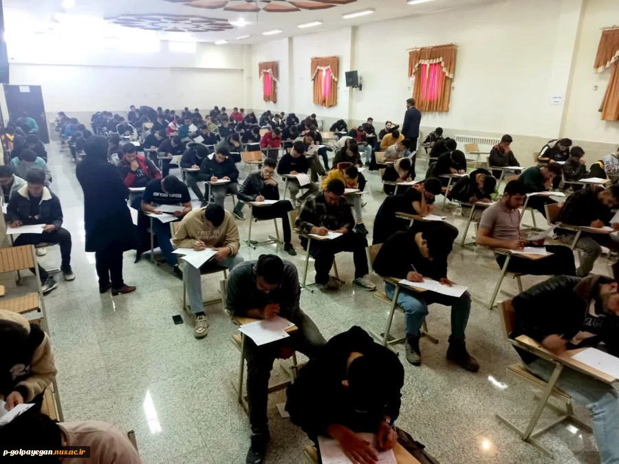 بازدید رئیس آموزشکده ملی مهارت گلپایگان از روند برگزاری آزمون های پایانترم دانشجویان 3