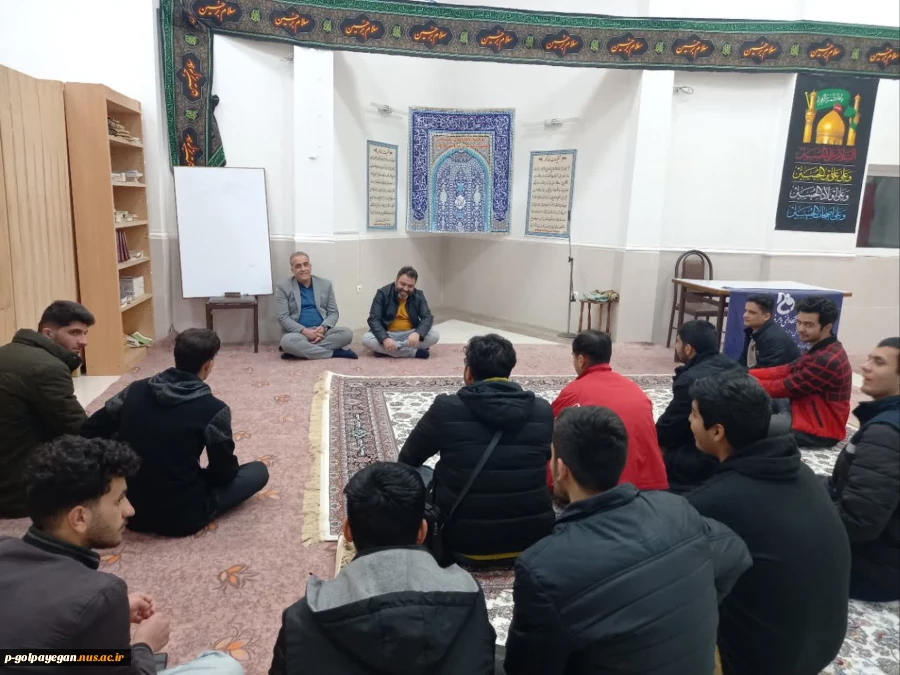 جلسه توجیهی دانشجویان ورودی جدید با سرپرست آموزشکده برگزار شد. 7
