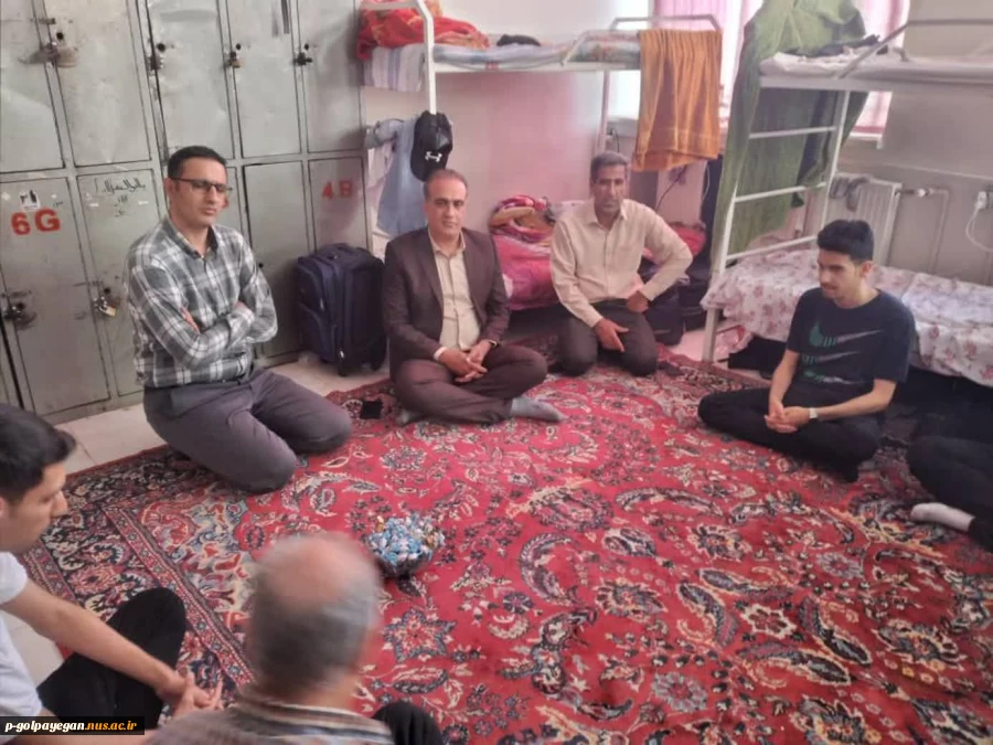 نشست صمیمانه سرپرست، مسئولین امور دانشجویی با دانشجویان به مناسبت هفته خوابگاه  2