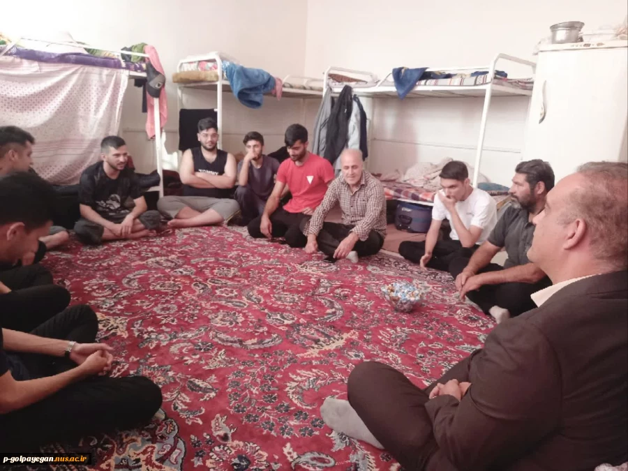 نشست صمیمانه سرپرست، مسئولین امور دانشجویی با دانشجویان به مناسبت هفته خوابگاه  7